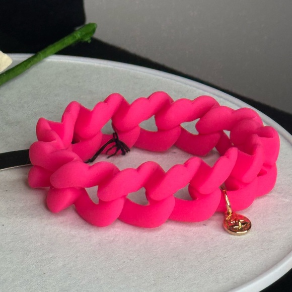Marc By Marc Jacobs Pop Pink Gold Turnlock Rubber Chubby Link Stretch Bracelet - Picture 2 of 5